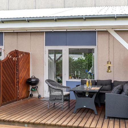 Beautiful Apartment In Neksø Extérieur photo
