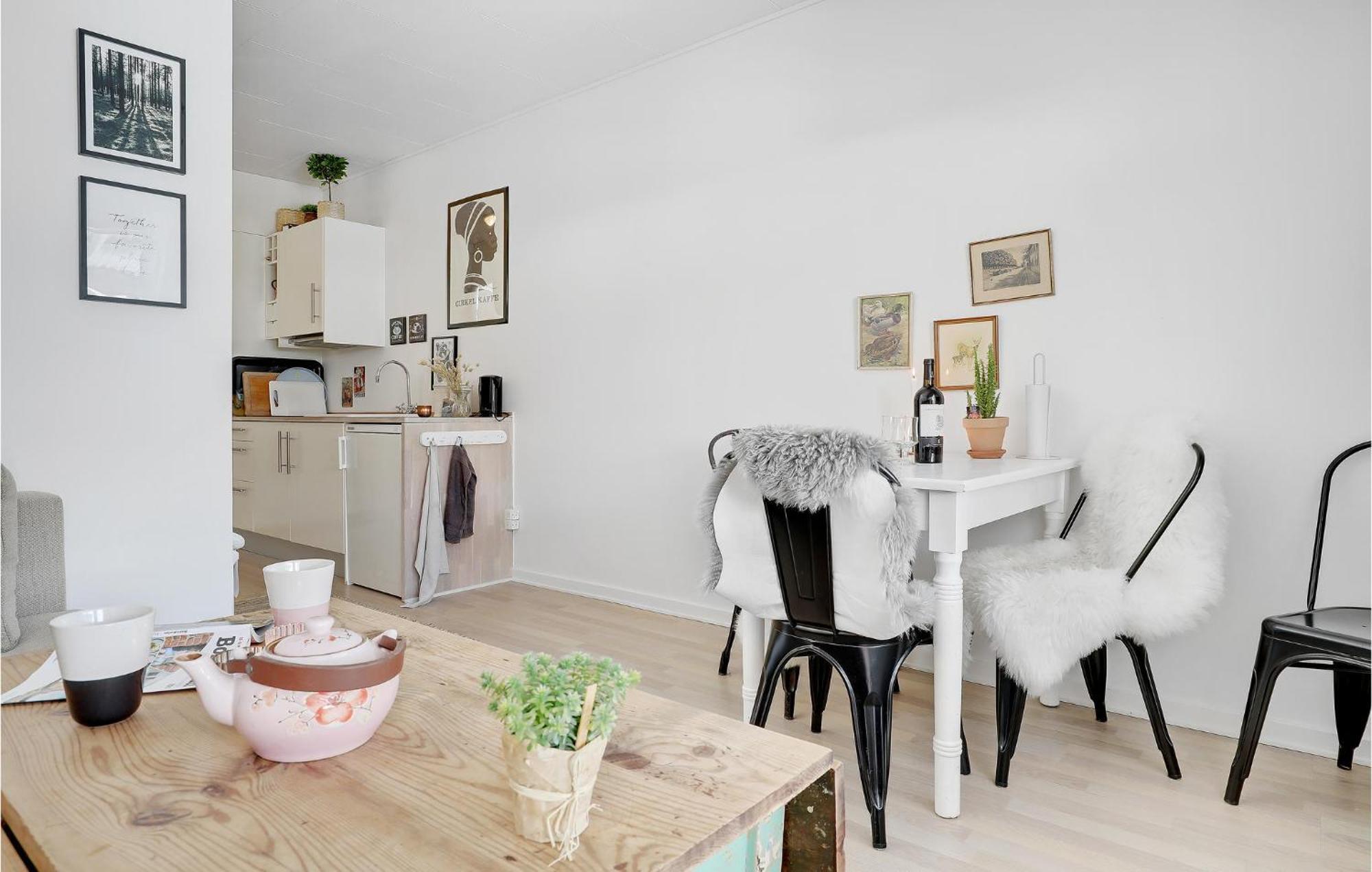 Beautiful Apartment In Neksø Extérieur photo