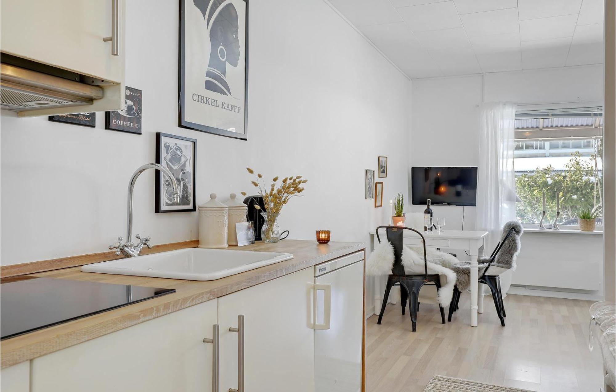 Beautiful Apartment In Neksø Extérieur photo