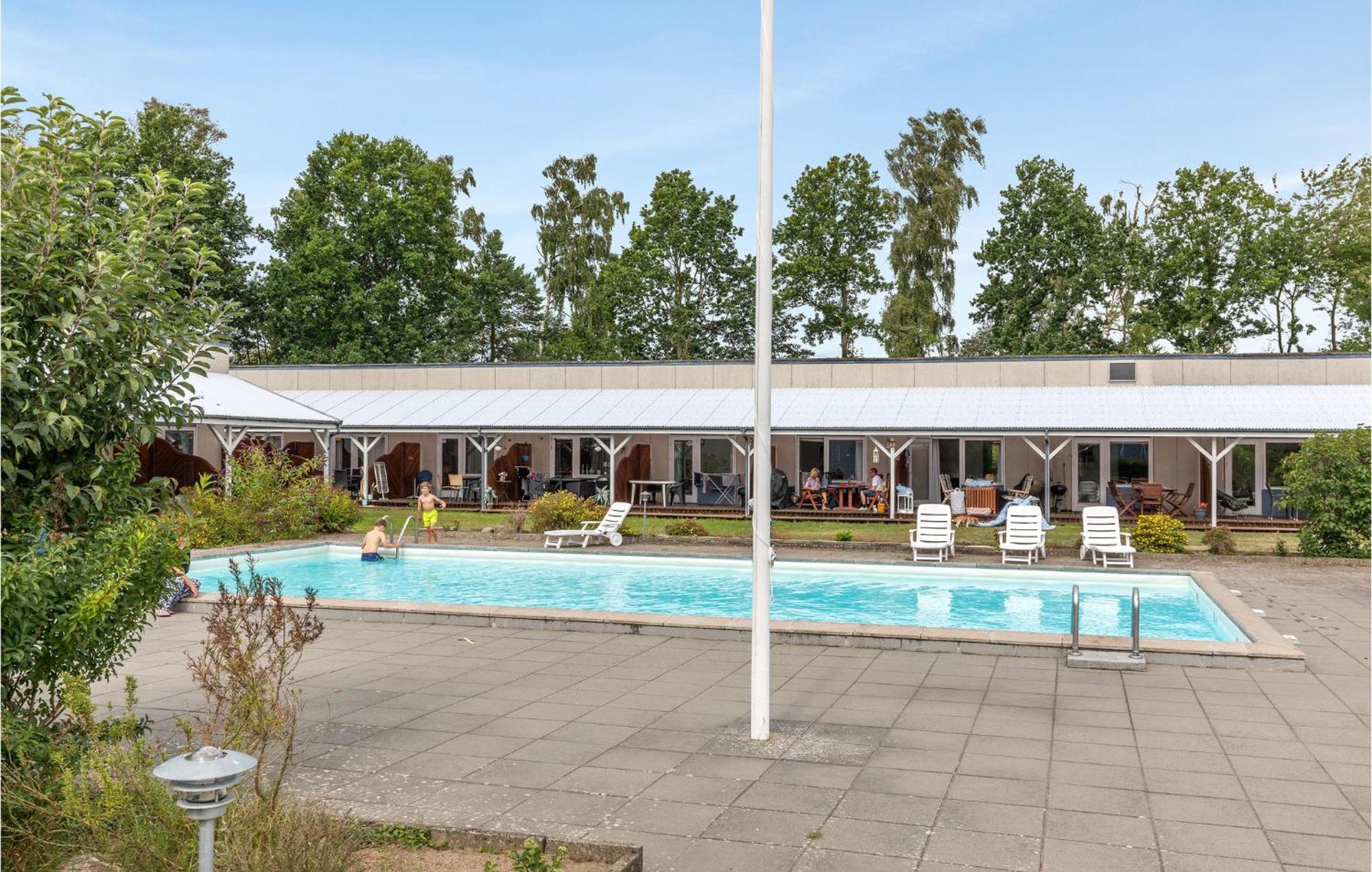 Beautiful Apartment In Neksø Extérieur photo
